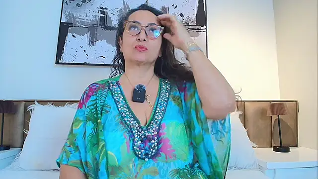 AlessandraLeroy online show from 10, 5, 2026