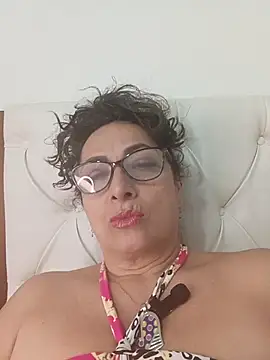 Snapshot of AlessandraLeroy chatting on 12, 7, 2026 AlessandraLeroy online show from 12, 7, 2026