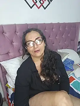 AlessandraLeroy online show from 13, 11, 2025