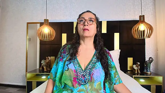 AlessandraLeroy online show from 16, 11, 2025