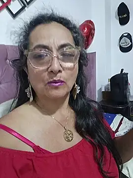 AlessandraLeroy online show from 12, 4, 2026