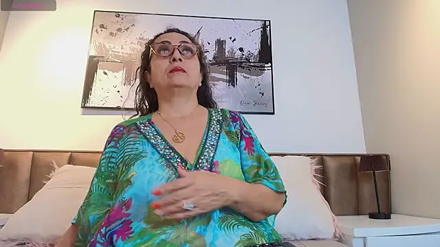 AlessandraLeroy online show from 15, 4, 2026