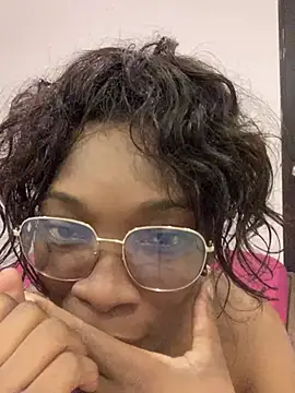 Nahomy gree online show from 14, 3, 2025