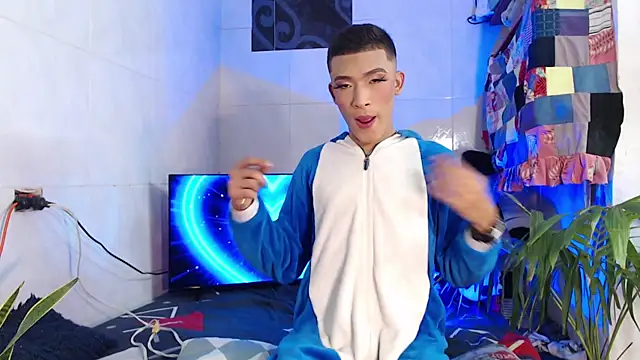 Snapshot of KimberlyXtreme chatting on 4, 7, 2026 KimberlyXtreme online show from 4, 7, 2026