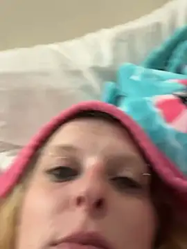 KITTYBOOBOOFUXX online show from 17, 7, 2026