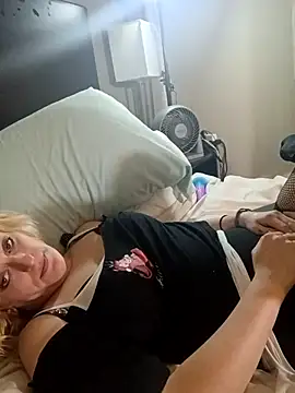 KITTYBOOBOOFUXX online show from 25, 11, 2025