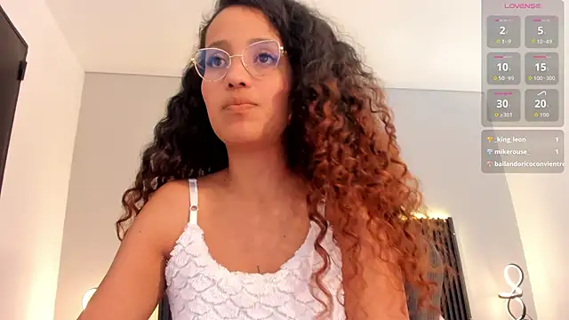 Snapshot of Arihsay_evans chatting on 22, 11, 2025 Arihsay evans online show from 22, 11, 2025