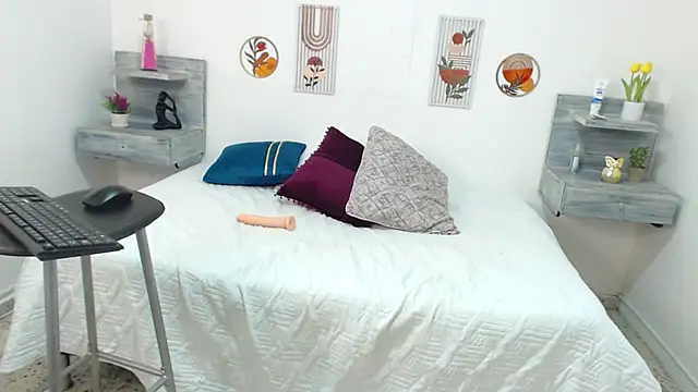 luciana smith20 online show from 8, 3, 2025