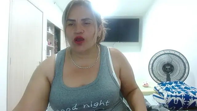 Milena Foox online show from 4, 3, 2026