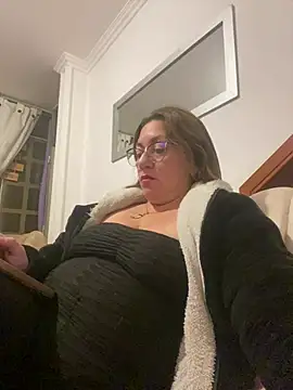 Luna-nevada online show from 5, 3, 2026