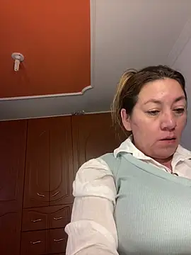 Luna-nevada online show from 14, 2, 2026