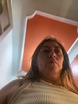 Luna-nevada online show from 17, 4, 2026