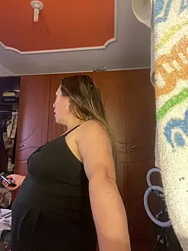 Luna-nevada online show from 4, 2, 2026