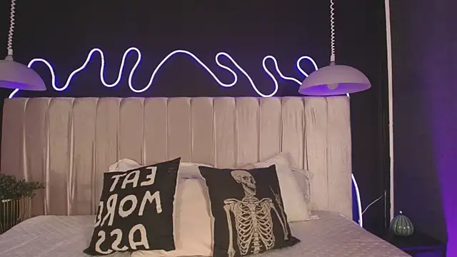 Zhally Dee online show from 20, 4, 2026