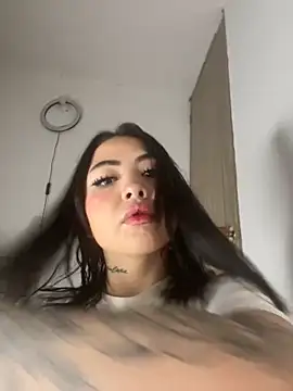 Mia cullen  online show from 9, 10, 2025
