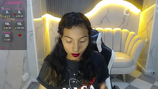 Snapshot of _wendy_b chatting on 23, 9, 2025 wendy b online show from 23, 9, 2025