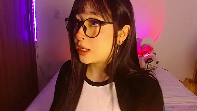 Snapshot of Oliviargf chatting on 21, 6, 2026 Oliviargf online show from 21, 6, 2026
