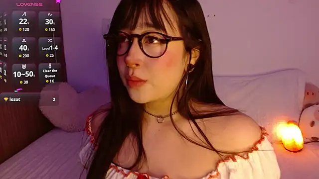 Snapshot of Oliviargf chatting on 17, 11, 2025 Oliviargf online show from 17, 11, 2025