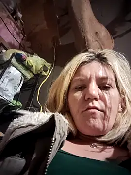 Snapshot of sexytattedbabe chatting on 10, 10, 2025 sexytattedbabe online show from 10, 10, 2025