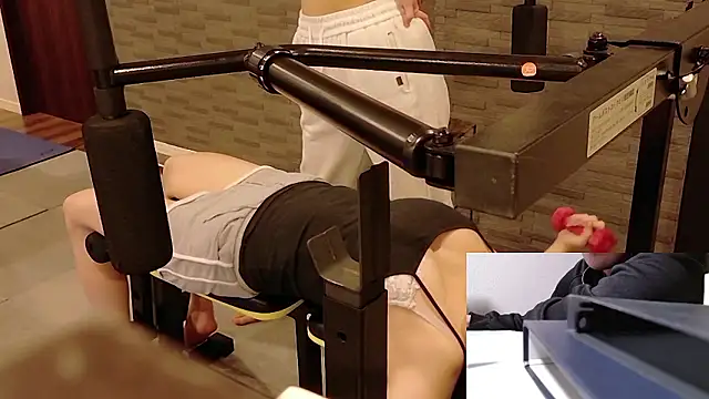 Snapshot of Stretch-man chatting on 12, 11, 2025 Stretch-man online show from 12, 11, 2025