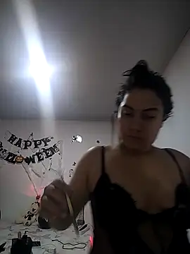 Snapshot of esmeralda_jadees chatting on 30, 10, 2025 esmeralda jadees online show from 30, 10, 2025