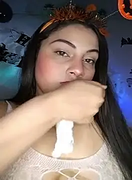 Snapshot of esmeralda_jadees chatting on 9, 10, 2025 esmeralda jadees online show from 9, 10, 2025