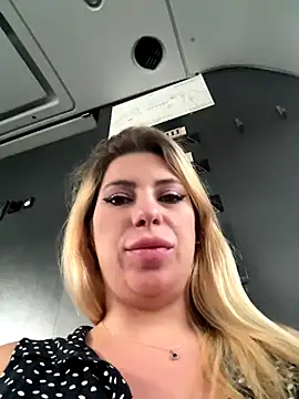 Snapshot of Alicedream5 chatting on 12, 9, 2025 Alicedream5 online show from 12, 9, 2025