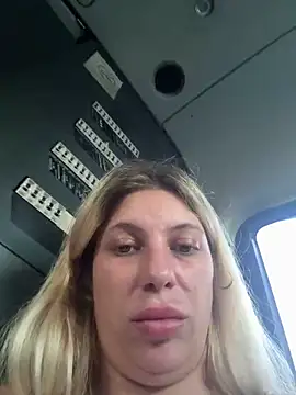 Snapshot of Alicedream5 chatting on 22, 9, 2025 Alicedream5 online show from 22, 9, 2025