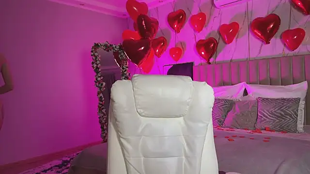  Vikky Moon  online show from 13, 2, 2026