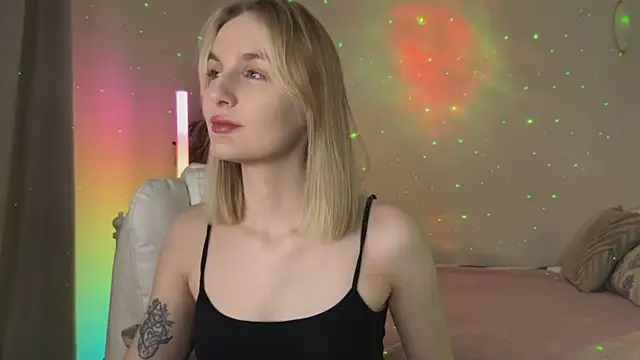  Vikky Moon  online show from 14, 5, 2026