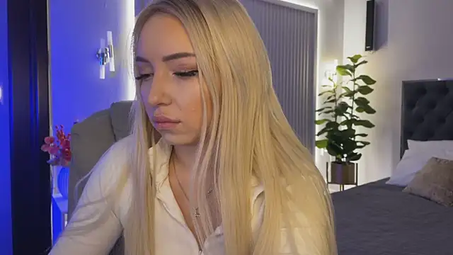 OhMyEmma online show from 9, 11, 2025