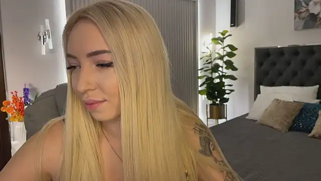 OhMyEmma online show from 6, 11, 2025