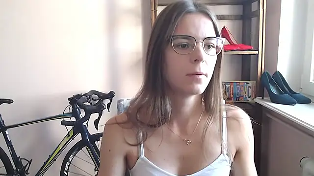 love megi online show from 18, 4, 2026