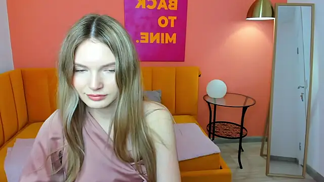 Snapshot of EvelineAmore chatting on 12, 5, 2026 EvelineAmore online show from 12, 5, 2026
