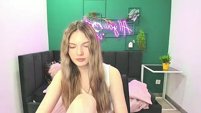 Snapshot of EvelineAmore chatting on 3, 6, 2026 EvelineAmore online show from 3, 6, 2026