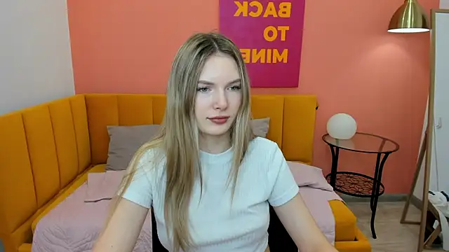 Snapshot of EvelineAmore chatting on 10, 5, 2026 EvelineAmore online show from 10, 5, 2026