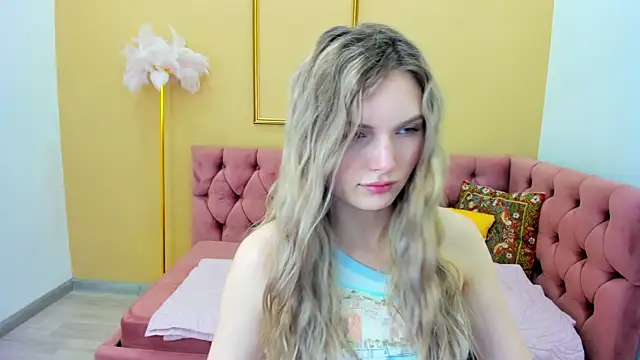Snapshot of EvelineAmore chatting on 23, 5, 2026 EvelineAmore online show from 23, 5, 2026