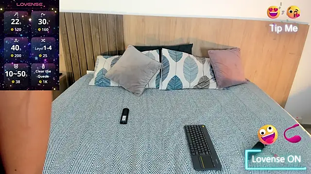 Snapshot of _SamantaGomez chatting on 12, 11, 2025 SamantaGomez online show from 12, 11, 2025