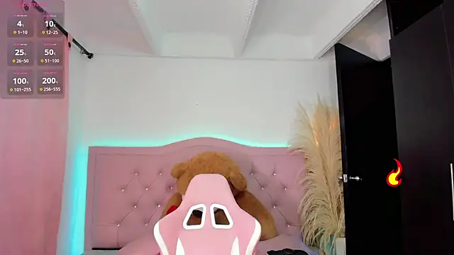 Ashley dolll online show from 8, 2, 2026