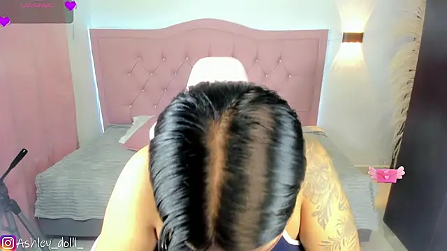Ashley dolll online show from 24, 6, 2026