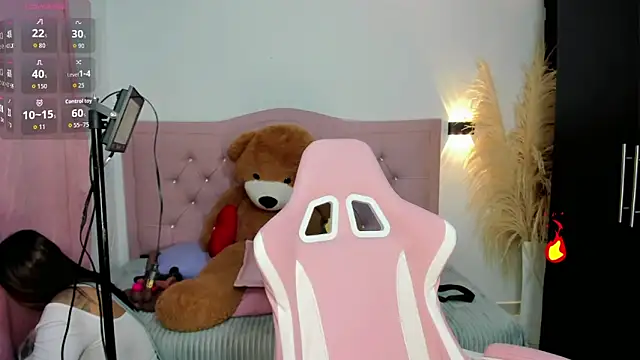 Ashley dolll online show from 2, 2, 2026