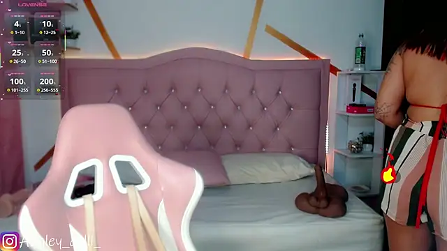 Ashley dolll online show from 28, 10, 2025