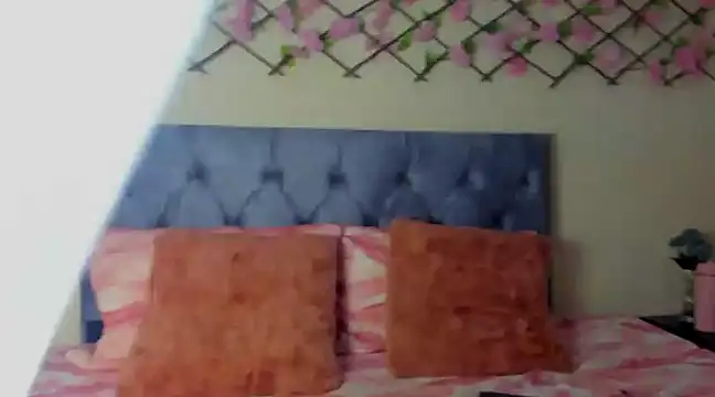 Snapshot of alondragomez__ chatting on 8, 3, 2025 alondragomez online show from 8, 3, 2025