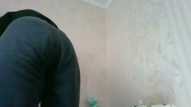 Snapshot of AliseWats chatting on 15, 10, 2025 AliseWats online show from 15, 10, 2025