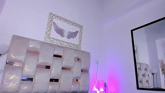 Lola Blondie online show from 14, 2, 2026