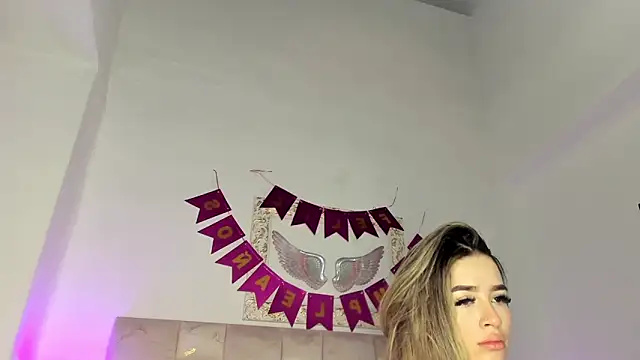 Lola Blondie online show from 16, 12, 2025