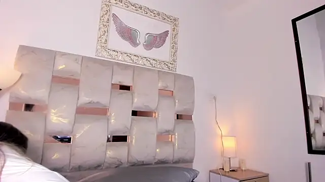 Lola Blondie online show from 23, 11, 2025