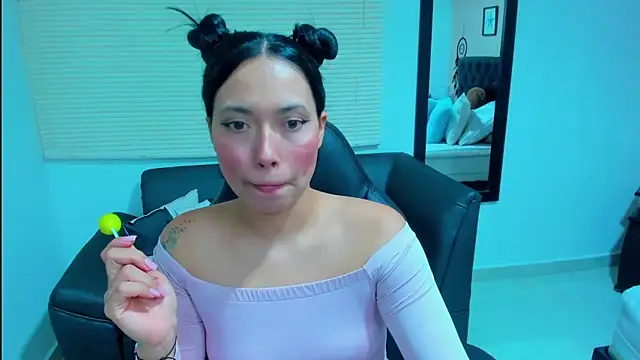  LiilyWong online show from 11, 10, 2025