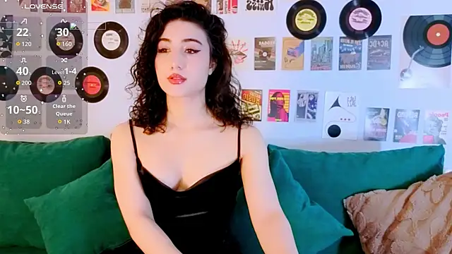Snapshot of Maya_Rogerss chatting on 1, 5, 2026 Maya Rogerss online show from 1, 5, 2026