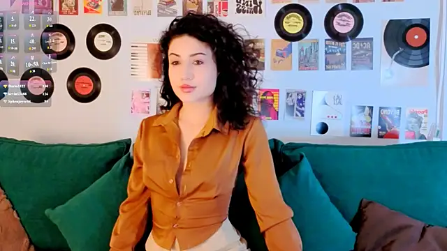 Maya Rogerss online show from 21, 7, 2026